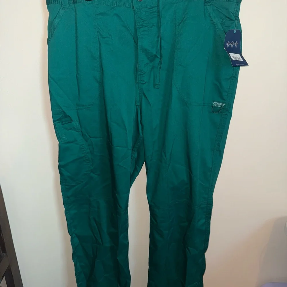 Cherokee Workwear Revolution Men's 7-Pocket Stretch Cargo Scrub Pants - Picture 2 of 5